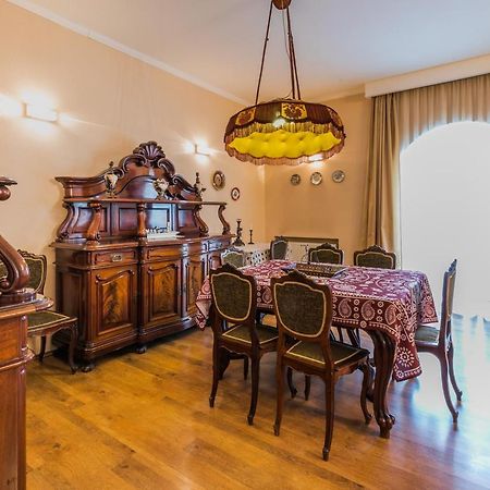 Apartment At 12 Baratashvili Street Tbilisi ภายนอก รูปภาพ