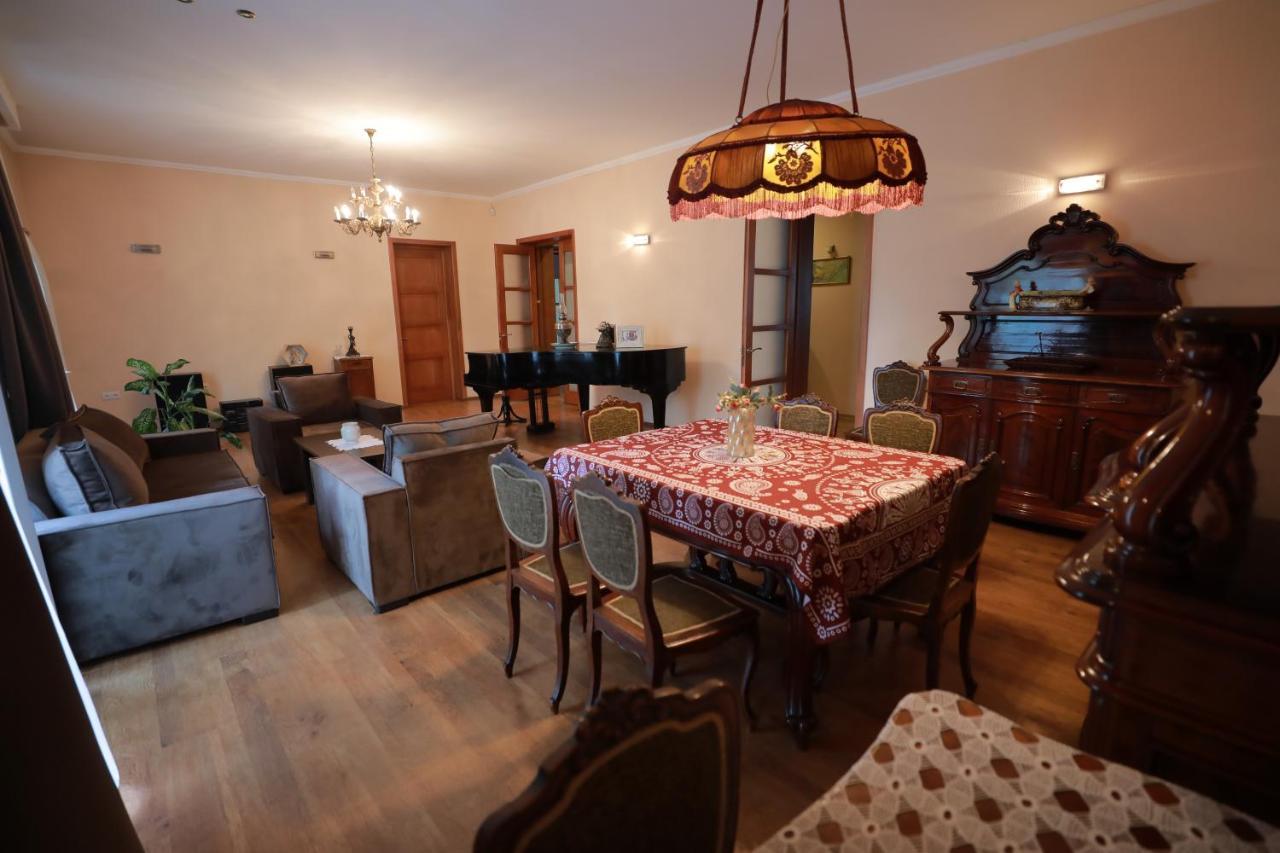 Apartment At 12 Baratashvili Street Tbilisi ภายนอก รูปภาพ
