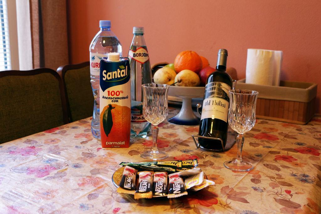 Apartment At 12 Baratashvili Street Tbilisi ภายนอก รูปภาพ