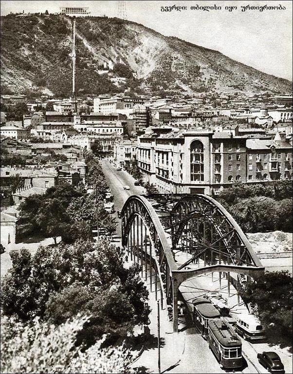 Apartment At 12 Baratashvili Street Tbilisi ภายนอก รูปภาพ