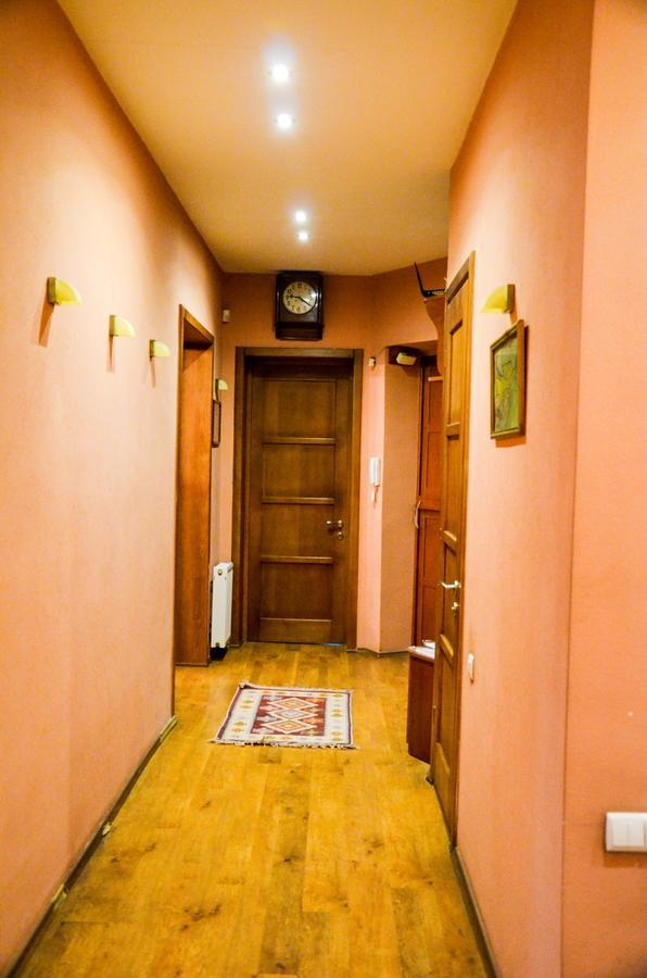 Apartment At 12 Baratashvili Street Tbilisi ภายนอก รูปภาพ