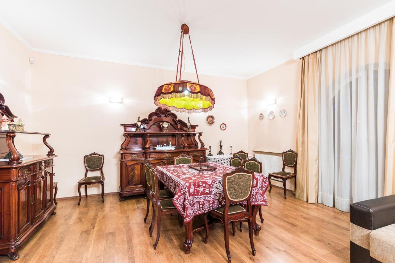 Apartment At 12 Baratashvili Street Tbilisi ภายนอก รูปภาพ