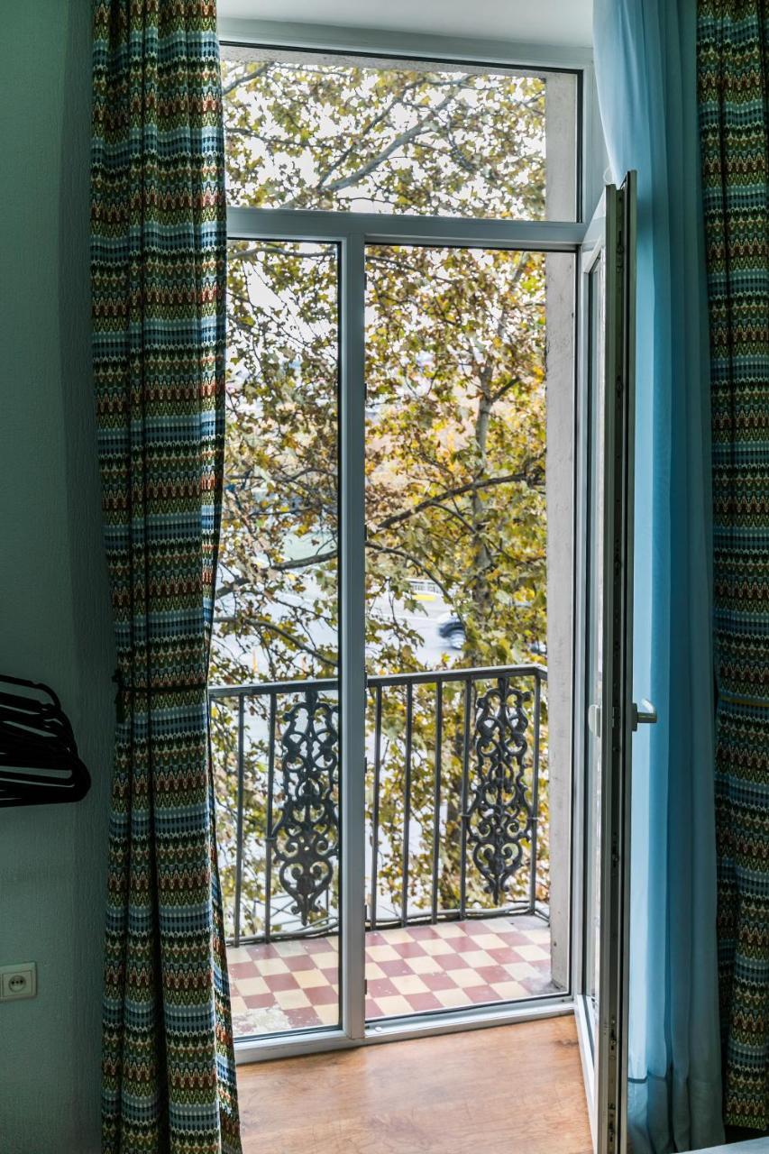 Apartment At 12 Baratashvili Street Tbilisi ภายนอก รูปภาพ
